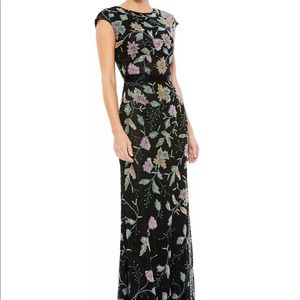 ⭐️⭐️⭐️Mac Duggal gown